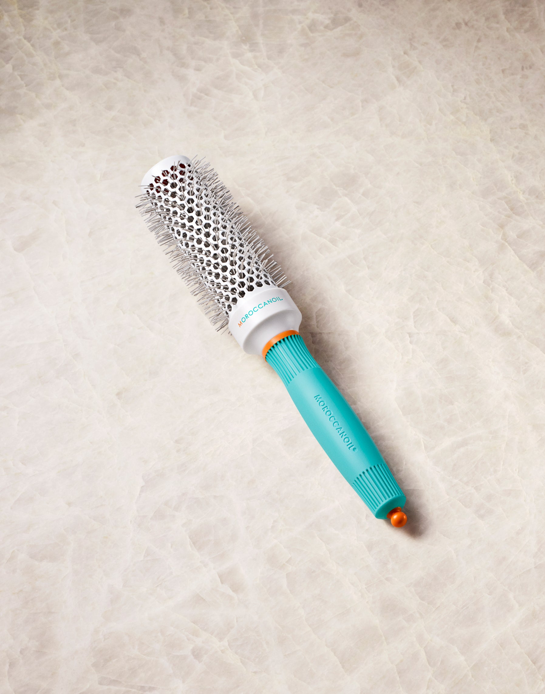 Skip to the beginning of the images gallery Lược tròn gốm Ceramic Round Brush